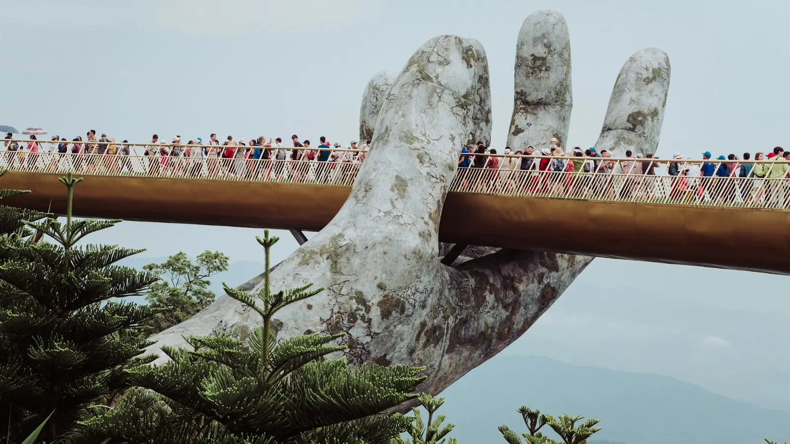 Vé máy bay đi Đà Nẵng giá tốt mỗi ngày