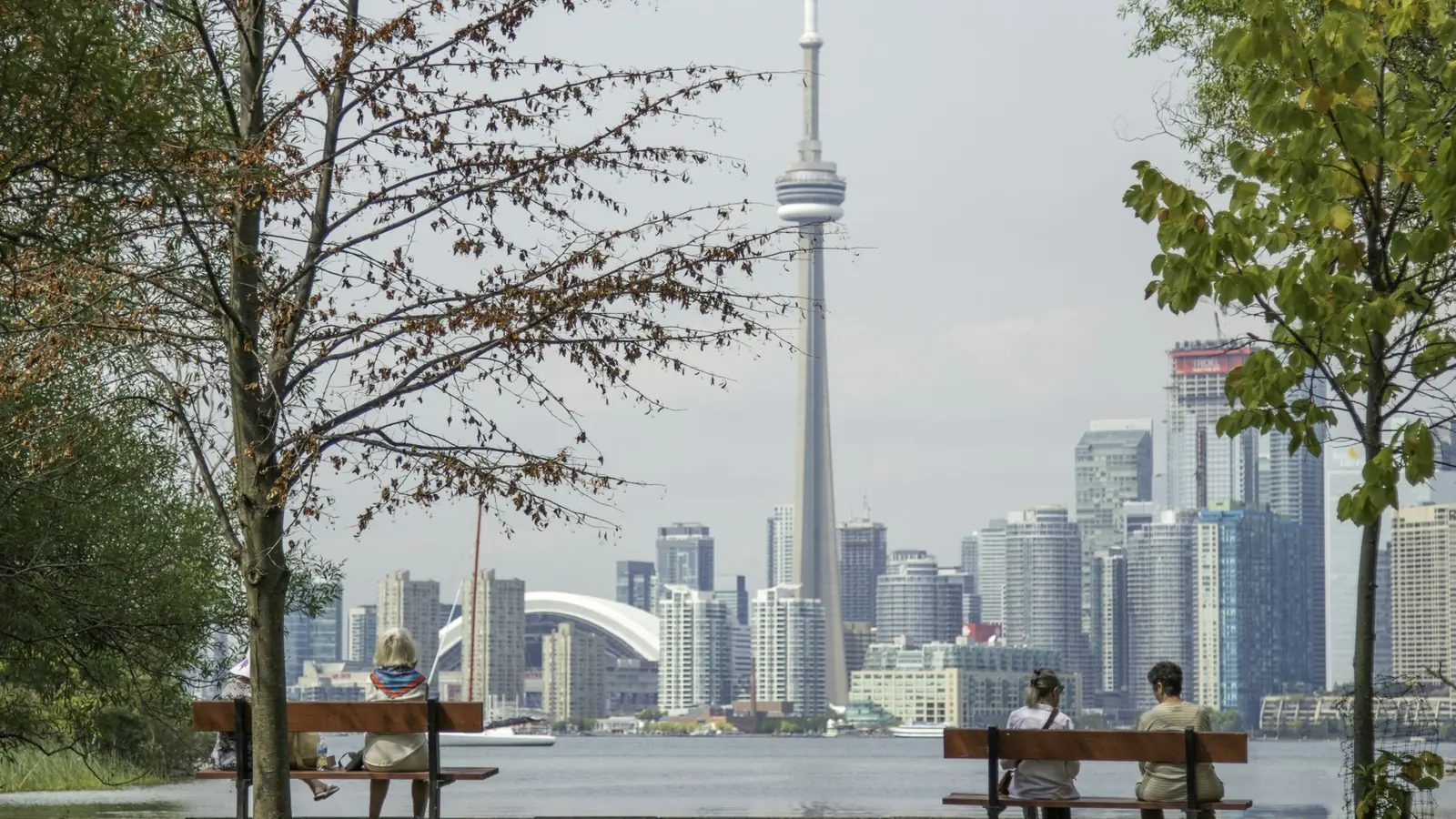 Vé máy bay đi Toronto từ Việt Nam giá tốt